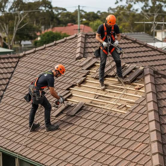Emergency Roof Repair Tarping in Bloomfield